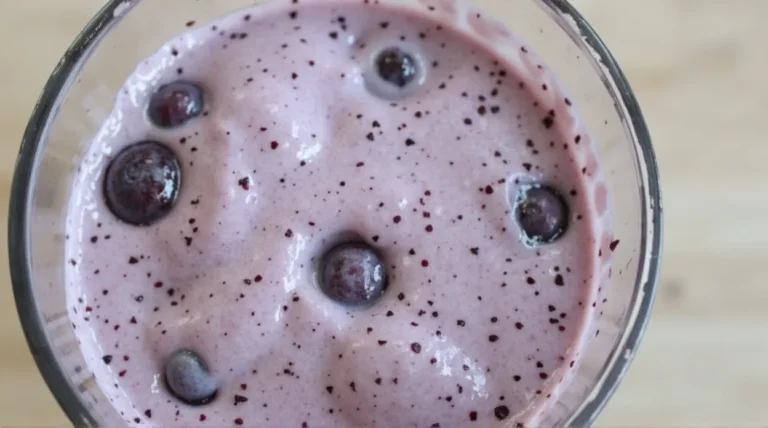 Blueberry Greek Yogurt Protein Smoothie