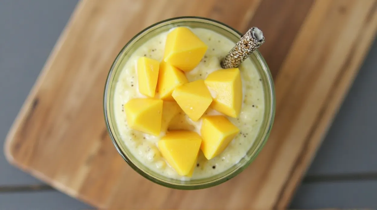 Mango Coconut Milk Chia Smoothie