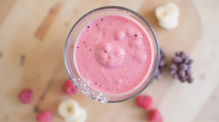 Raspberry Banana Yogurt Smoothie