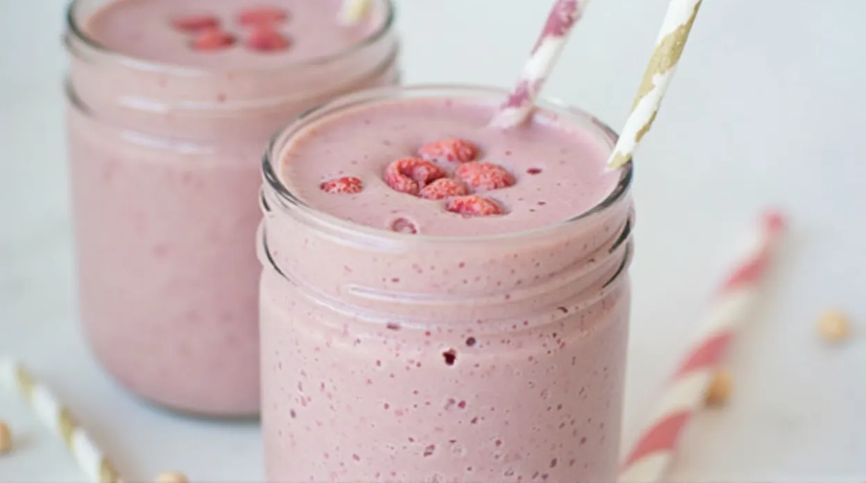Raspberry Yogurt Breakfast Smoothie