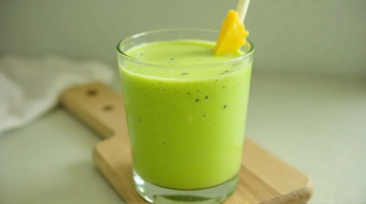Tropical Green Mango Smoothie