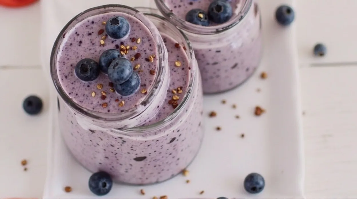 Blueberry Protein Smoothie with Yogurt Slaps
